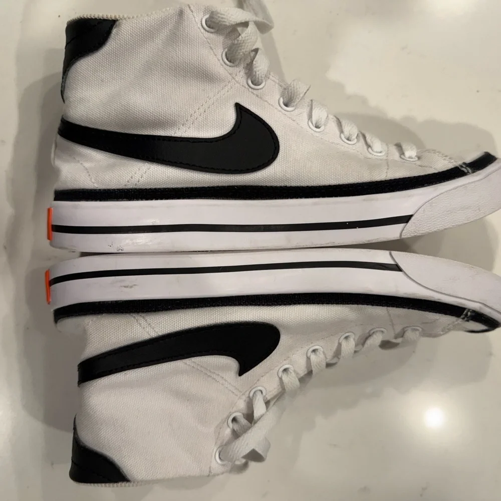 Nike Court Legacy Canvas Mid women’s size 7.5 white and black colorway - Picture 6 of 13